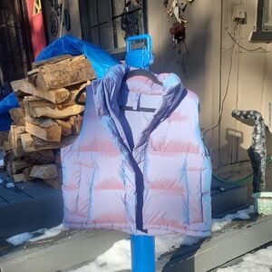 Womans 8 DOWN FILLED Lululemon Vest - Pink and Blueish Purple Irridecent